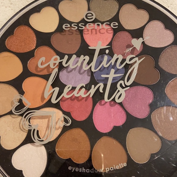 Essence - counting hearts - love you a latte - Picture 7 of 8